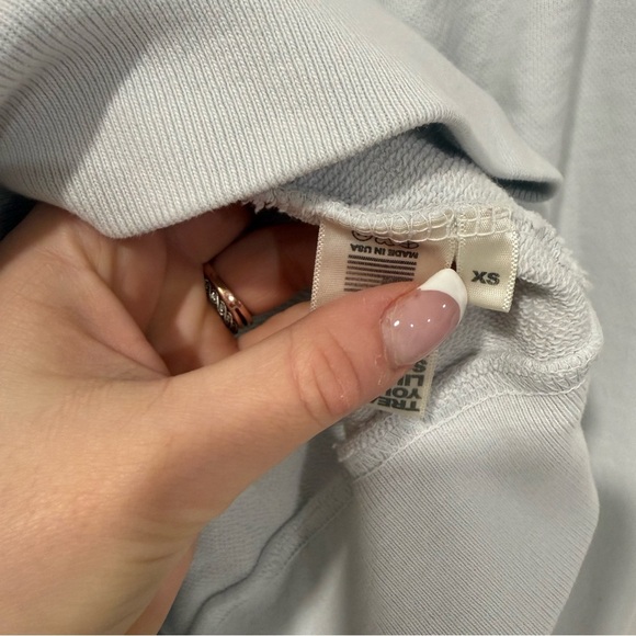 MADHAPPY Light Blue Crewneck Lightweight Sweater XS - Picture 4 of 8